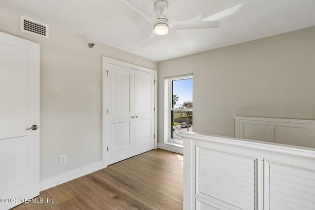 275 1ST Street S 304, Jacksonville Beach, FL 32250