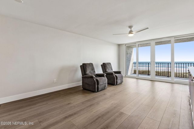 275 1ST Street S 304, Jacksonville Beach, FL 32250