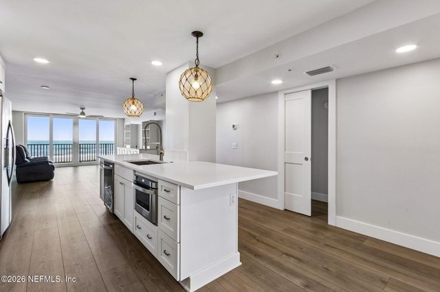 275 1ST Street S 304, Jacksonville Beach, FL 32250