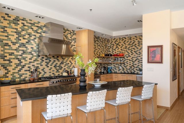 485 Harrison Ave 404, Boston, MA 02118