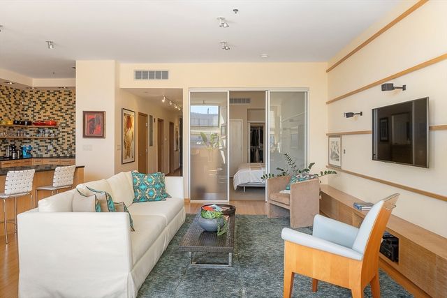 485 Harrison Ave 404, Boston, MA 02118