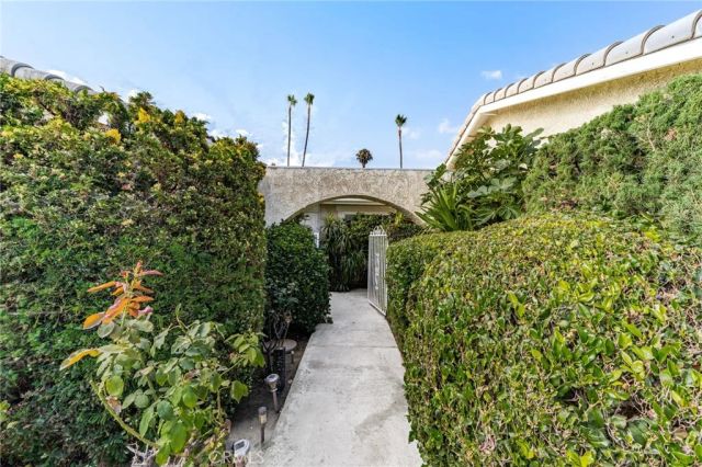 1348 Hickory, La Verne, CA 91750