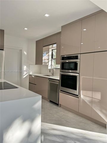 12615 N Miami Avenue, North Miami, FL 33168