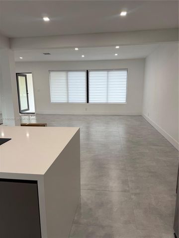 12615 N Miami Avenue, North Miami, FL 33168