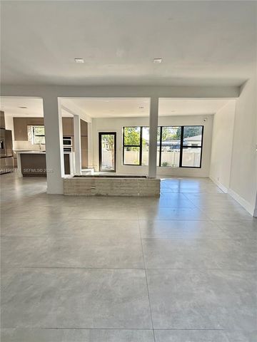 12615 N Miami Avenue, North Miami, FL 33168