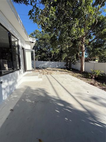 12615 N Miami Avenue, North Miami, FL 33168