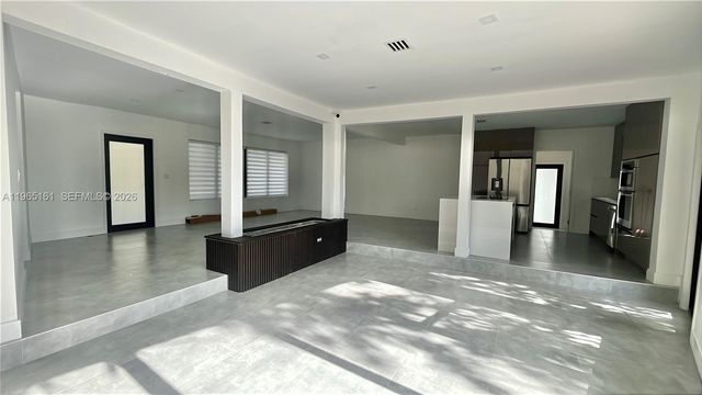 12615 N Miami Avenue, North Miami, FL 33168