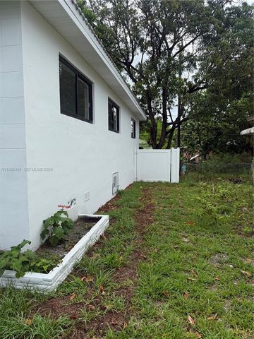 12615 N Miami Avenue, North Miami, FL 33168