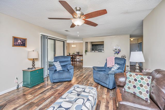501 Greenmeadow Drive, Goose Creek, SC 29445