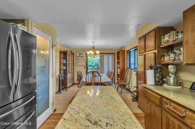 5792 N Parkwood CIR, Coeur D'alene, ID 83815