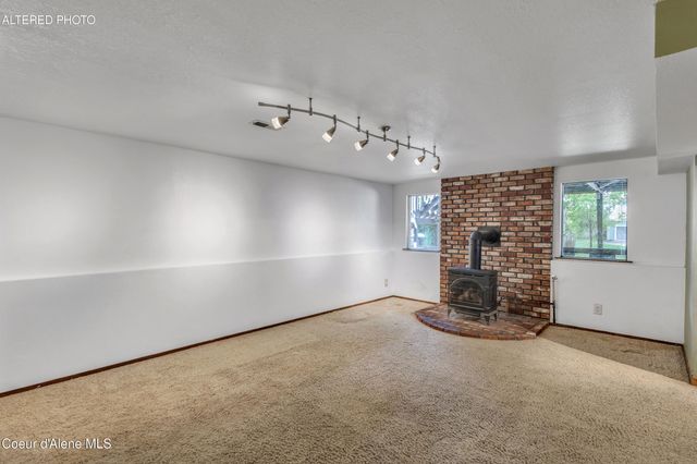 5792 N Parkwood CIR, Coeur D'alene, ID 83815