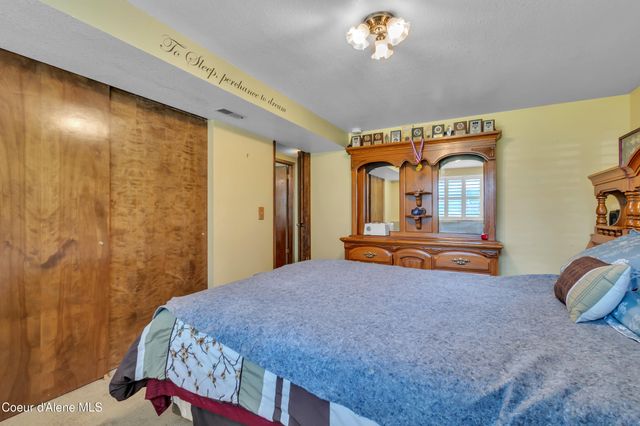 5792 N Parkwood CIR, Coeur D'alene, ID 83815