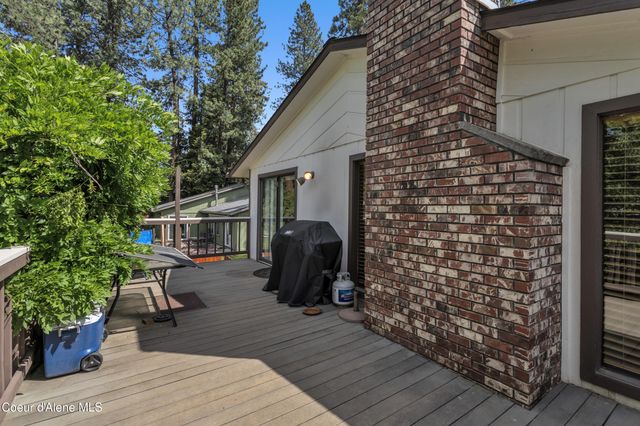 5792 N Parkwood CIR, Coeur D'alene, ID 83815