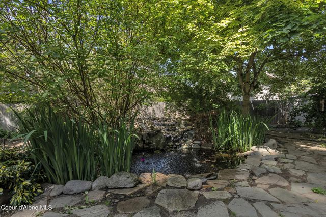 5792 N Parkwood CIR, Coeur D'alene, ID 83815