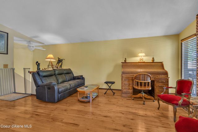 5792 N Parkwood CIR, Coeur D'alene, ID 83815