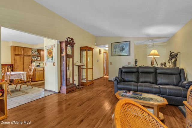 5792 N Parkwood CIR, Coeur D'alene, ID 83815