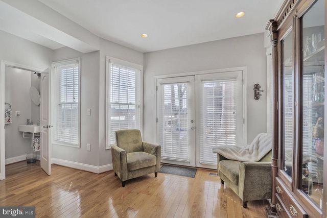 1208 MADISON ST NW, Washington, DC 20011