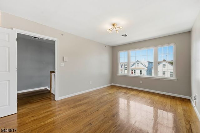 426 Marshall St, Elizabeth City, NJ 07206
