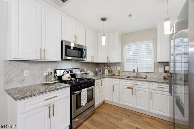 426 Marshall St, Elizabeth City, NJ 07206