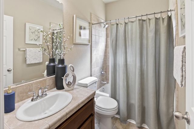 3305 Moscato St, Roseville, CA 95747