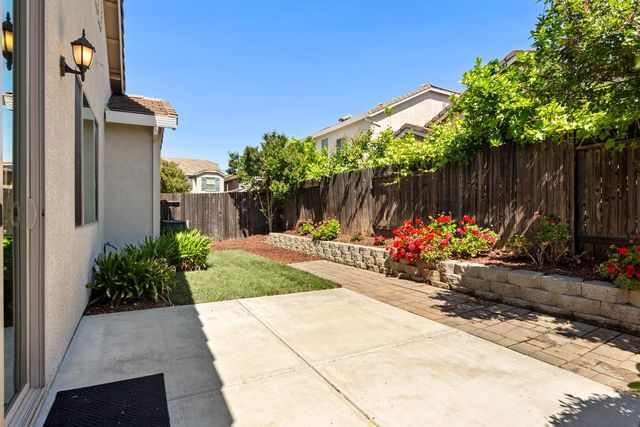 3305 Moscato St, Roseville, CA 95747