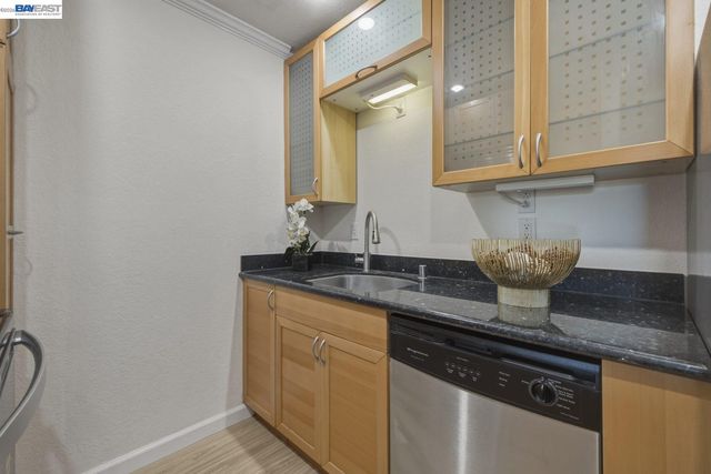 3300 Wolcott Cmn 113, Fremont, CA 94538