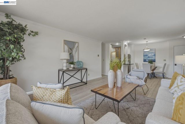 3300 Wolcott Cmn 113, Fremont, CA 94538