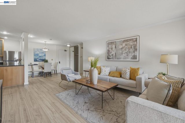 3300 Wolcott Cmn 113, Fremont, CA 94538