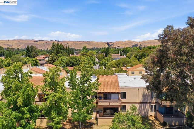 3300 Wolcott Cmn 113, Fremont, CA 94538