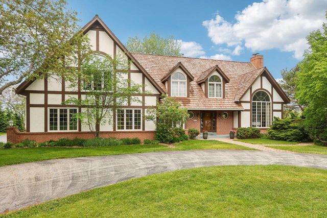 2385 Buckingham PLACE, Brookfield, WI 53045