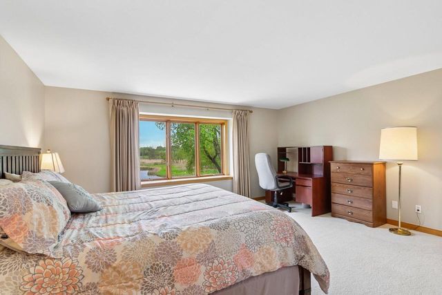 2385 Buckingham PLACE, Brookfield, WI 53045