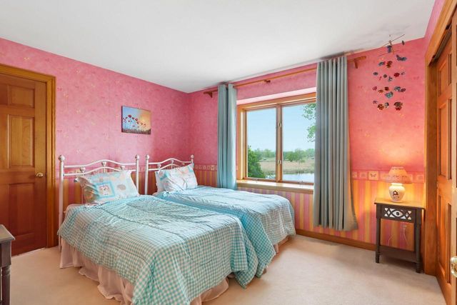 2385 Buckingham PLACE, Brookfield, WI 53045