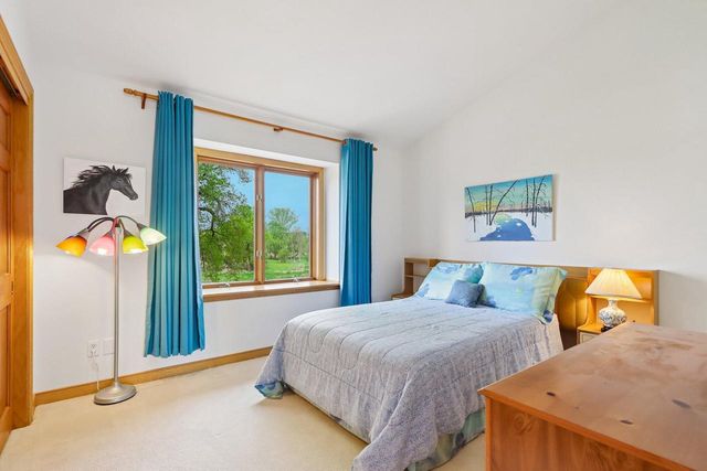 2385 Buckingham PLACE, Brookfield, WI 53045