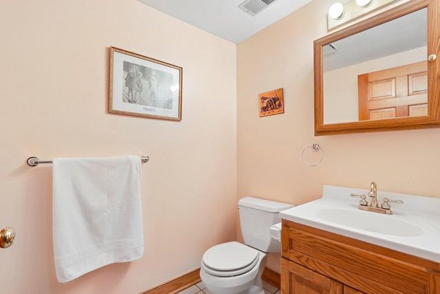 2385 Buckingham PLACE, Brookfield, WI 53045