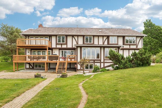 2385 Buckingham PLACE, Brookfield, WI 53045