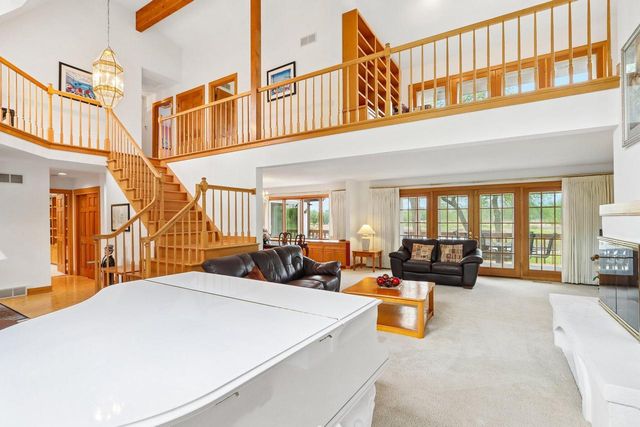 2385 Buckingham PLACE, Brookfield, WI 53045