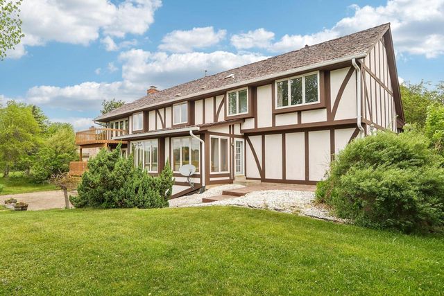 2385 Buckingham PLACE, Brookfield, WI 53045