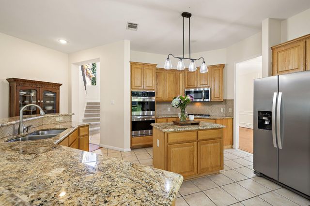 1914 Mulligan DR, Round Rock, TX 78664