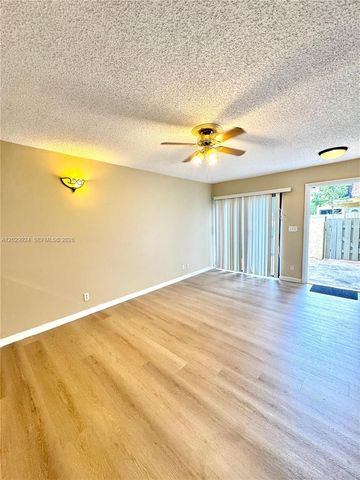 4240 NW 114th Terrace 40, Coral Springs, FL 33065
