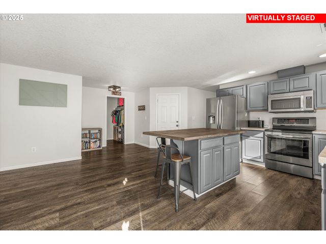 435 Sw FOREST Rd, Estacada, OR 97023