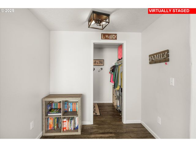 435 Sw FOREST Rd, Estacada, OR 97023