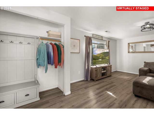 435 Sw FOREST Rd, Estacada, OR 97023