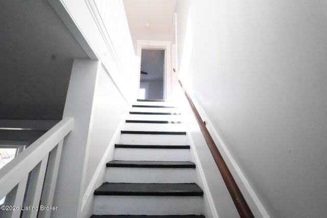 125 Northwestern Pkwy, Louisville, KY 40212