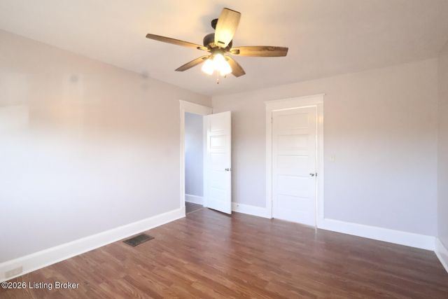 125 Northwestern Pkwy, Louisville, KY 40212