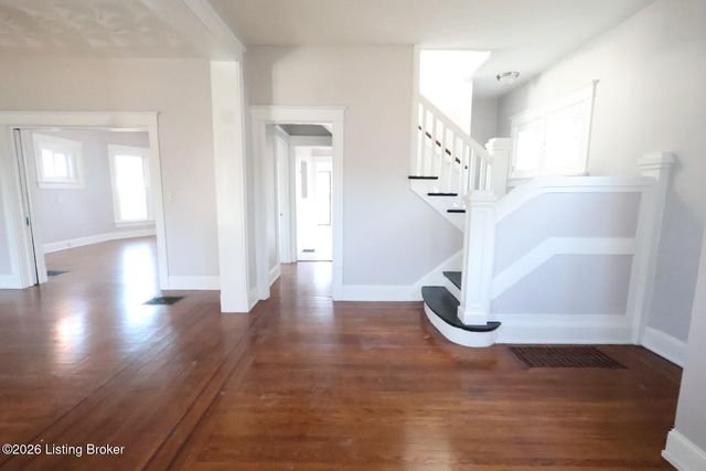 125 Northwestern Pkwy, Louisville, KY 40212