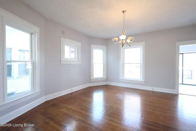 125 Northwestern Pkwy, Louisville, KY 40212