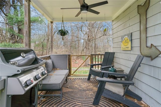 80 Lake Shore Drive, East Greenwich, RI 02818