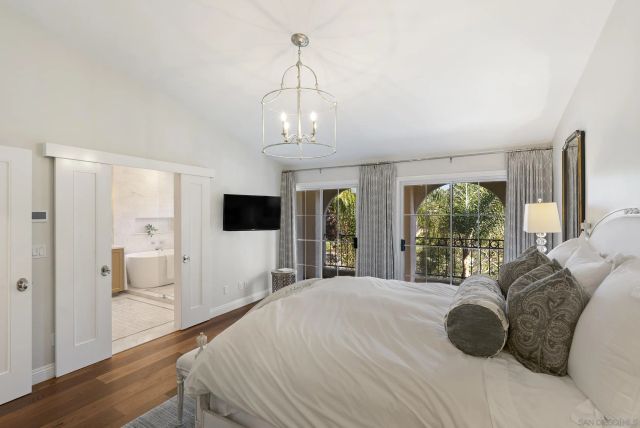 5143 Renaissance Ave B, San Diego, CA 92122