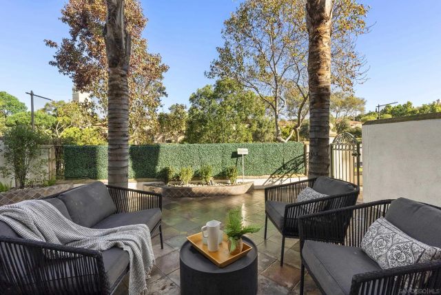 5143 Renaissance Ave B, San Diego, CA 92122