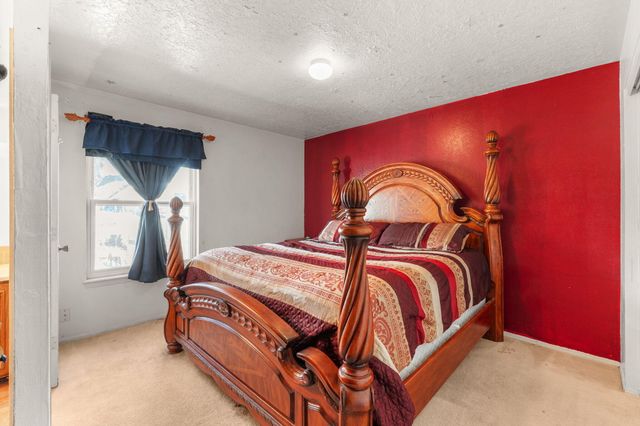 725 La Charles Drive NE, Albuquerque, NM 87123